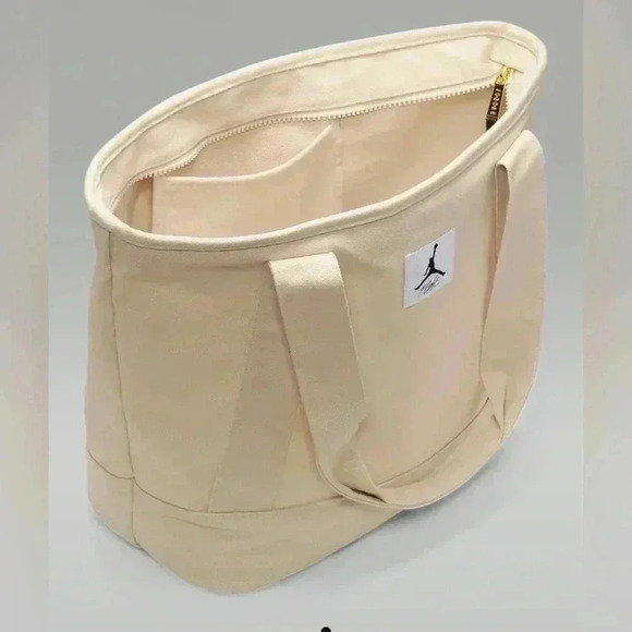 Jordan Flight Holdall Tote Bag - NWT - Picture 3 of 13